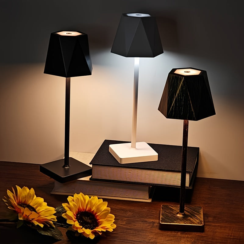 Lampe de bureau LED moderne en métal poli