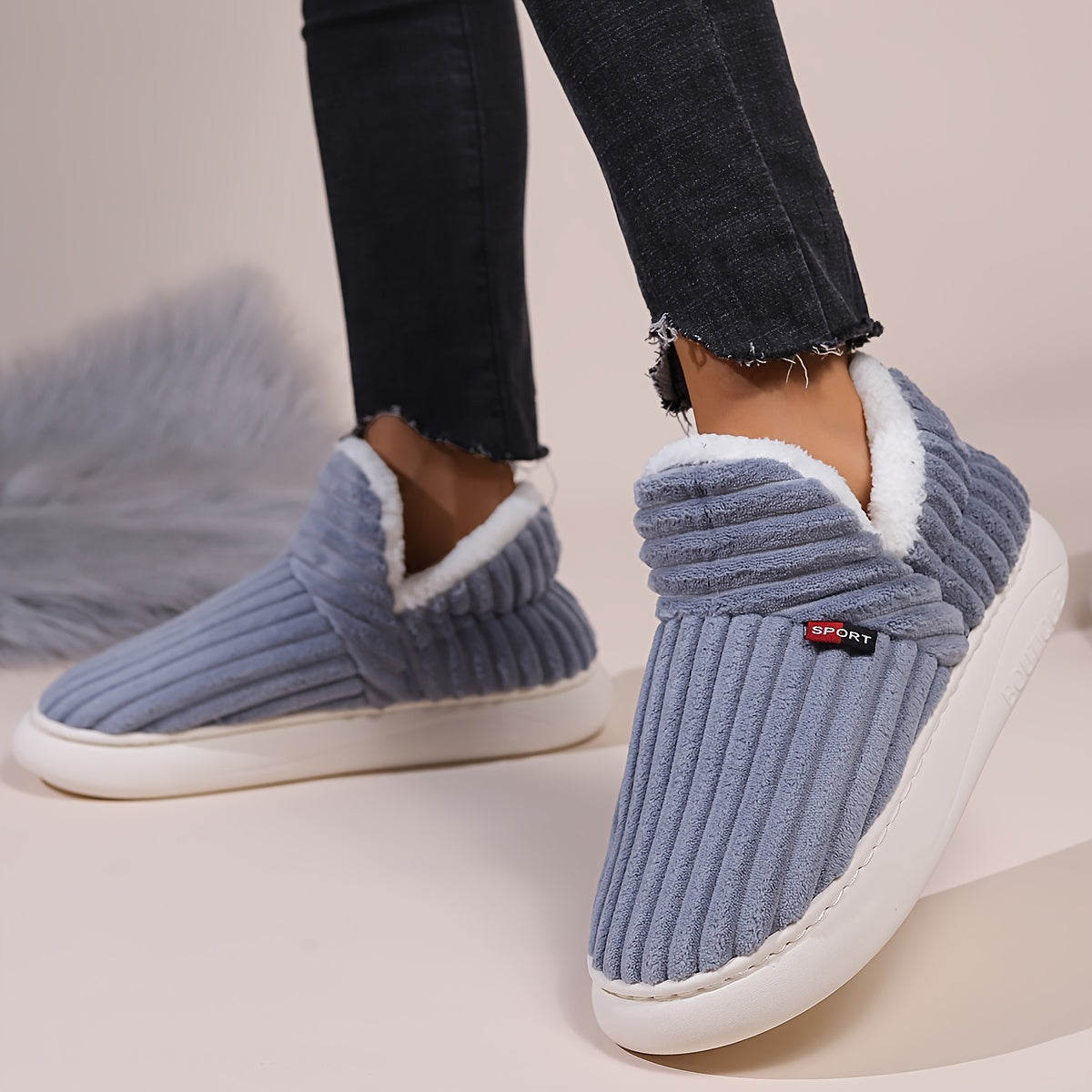 Chaussons Nicole Plush | Luxe d'Hiver pour un Confort Intérieur et Extérieur
