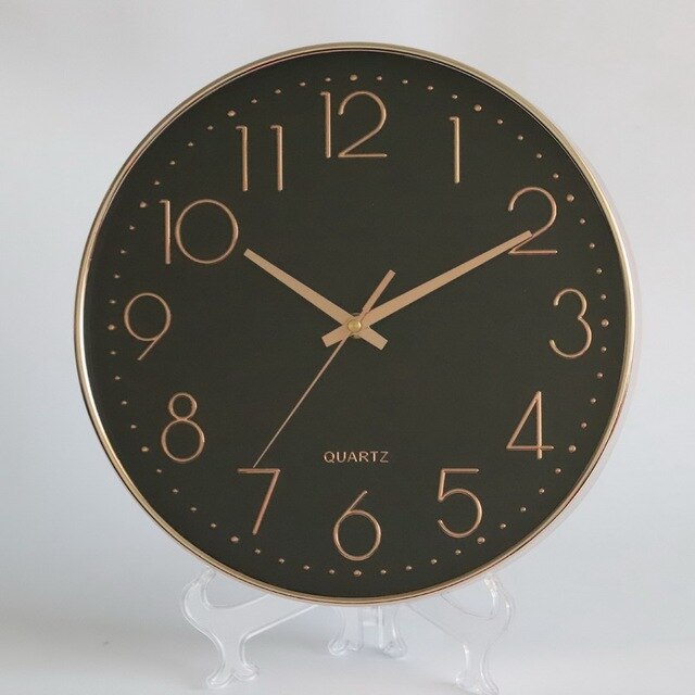 EclipseTime – Horloge murale moderne avec cadran noir et accents en or rose