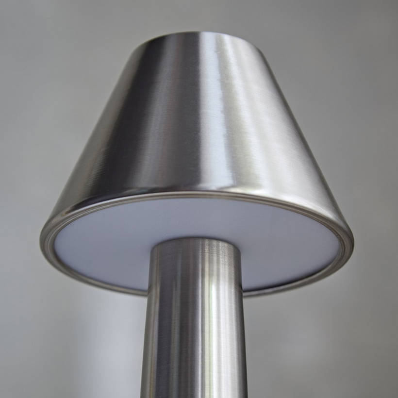 LumiCone - Lampe de table moderne conique élégante
