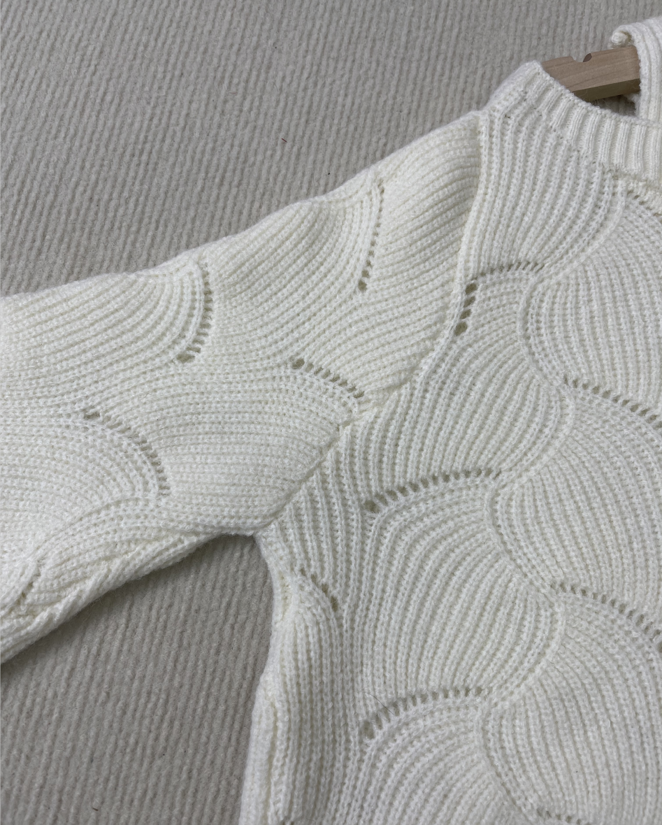 Tendance d'automne® - Pull blanc à épaulettes