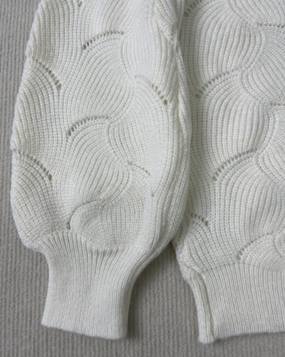 Tendance d'automne® - Pull blanc à épaulettes