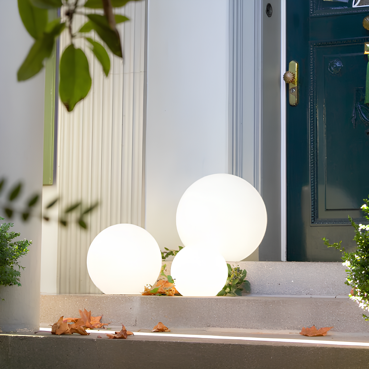 Lampe de jardin LED NovaSmart avec lumière multicolore et fonction intérieure