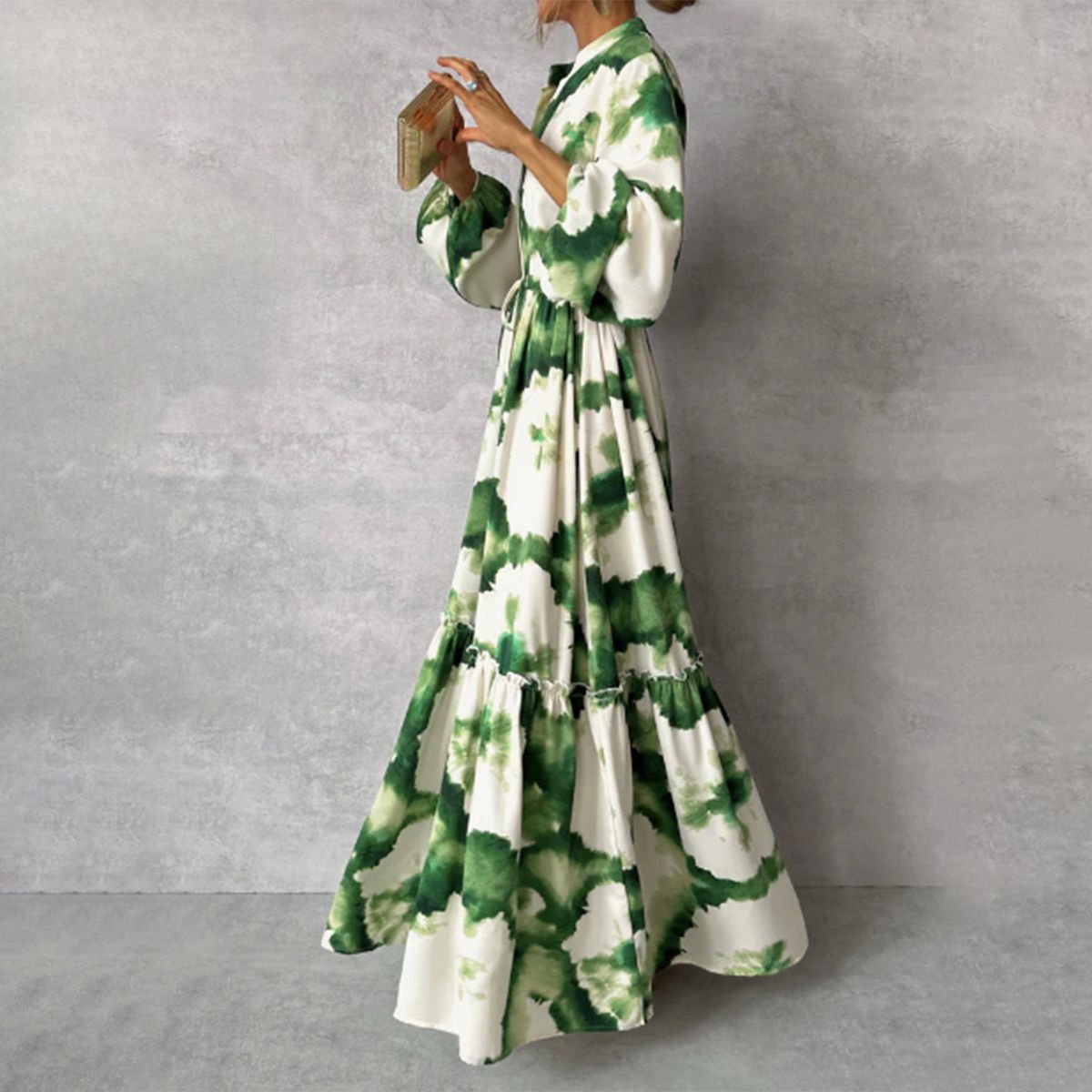 EmeraldElegance | Robe longue à manches longues avec col en V