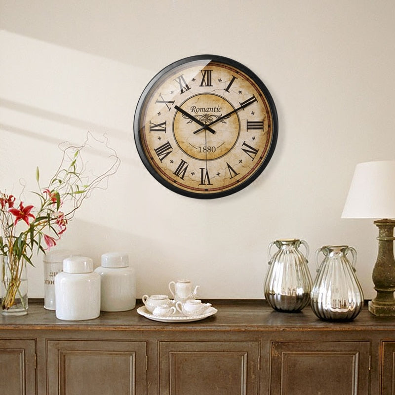 TimelessRoman - Horloge murale vintage avec design orné
