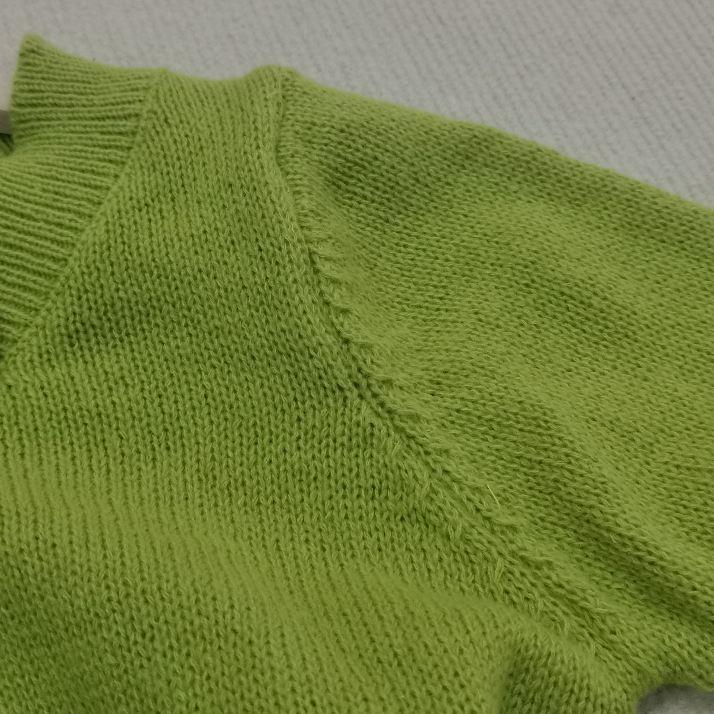Tendance d'automne® Pull vert élégant à col en V