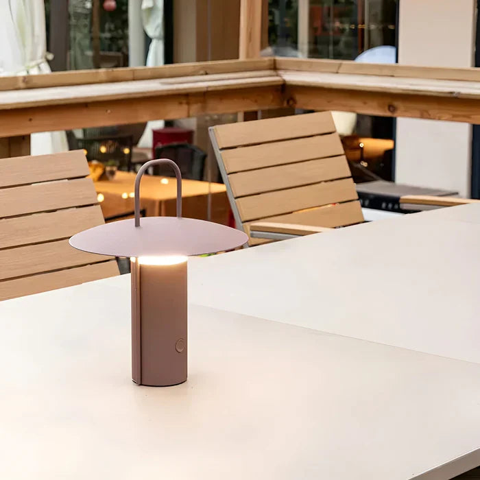 Lumière portable et élégante à main