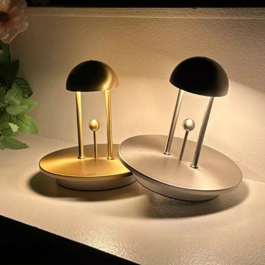 LumaDome - Lampe de table au design minimaliste en forme de dôme
