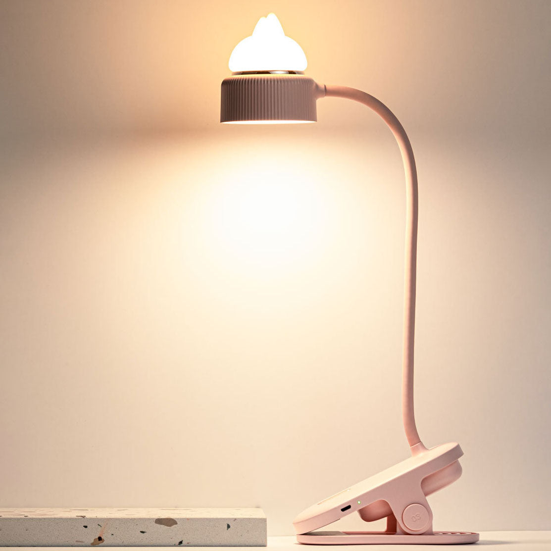 GlowLamp - Lampe de bureau LED moderne avec design d'oreilles de chat