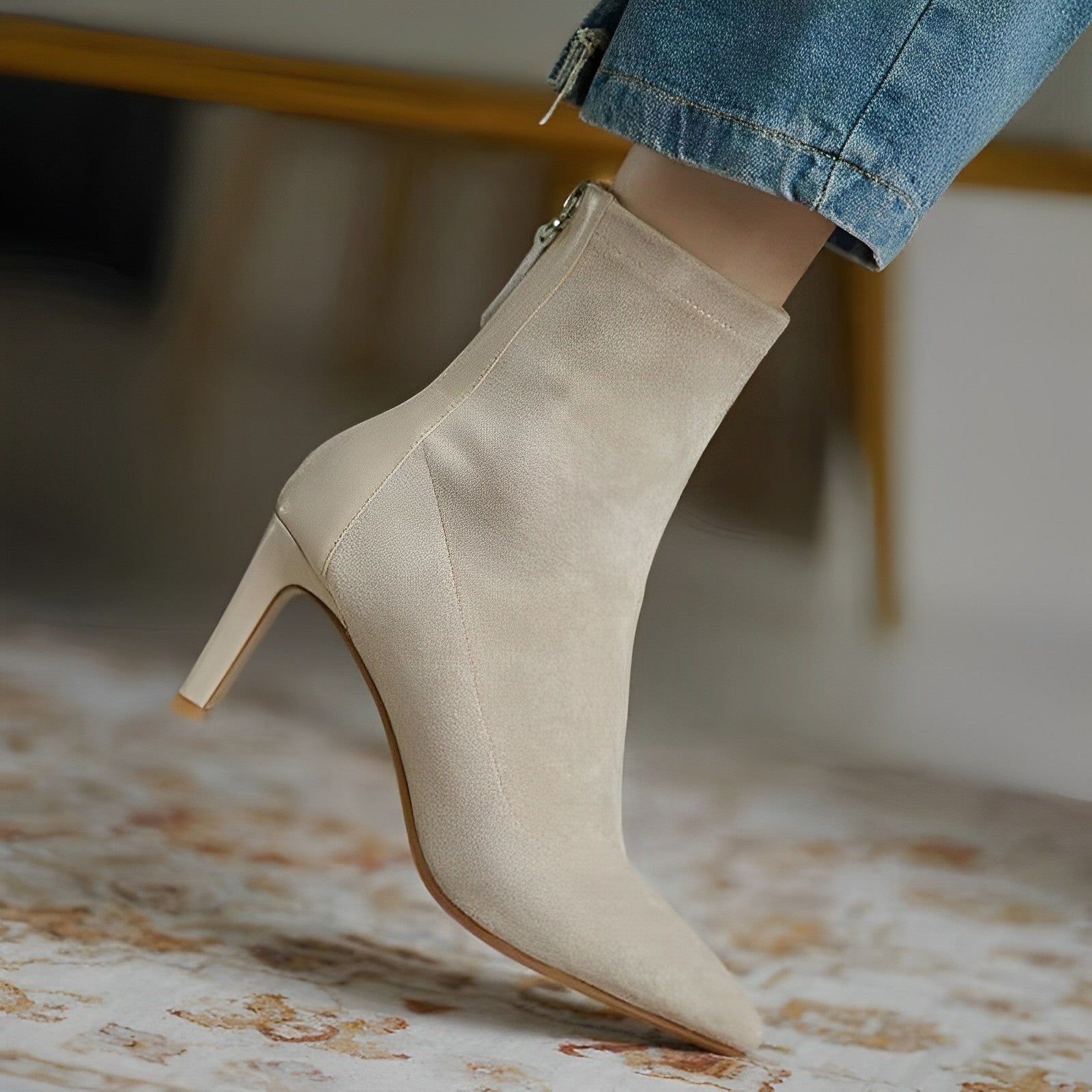 Bottines Freja Élégantes à Talon Haut et Fermeture Éclair