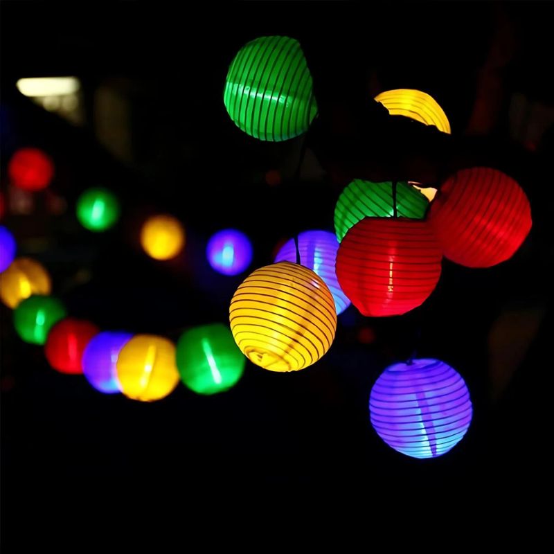 LumiFest – Lanternes en papier alimentées par énergie solaire
