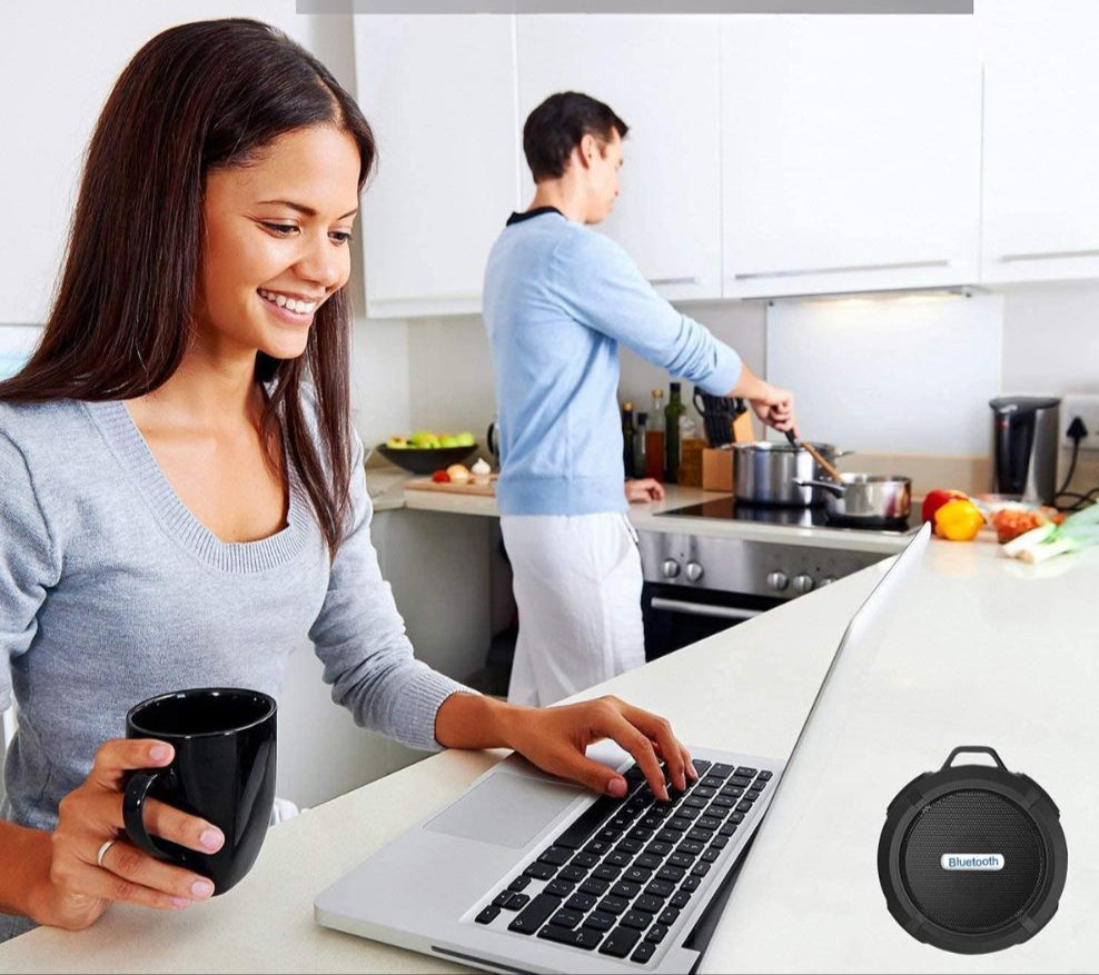 SoundGrip Enceinte Bluetooth Portable - Sans Fil et Résistante à l'Eau avec Ventouse