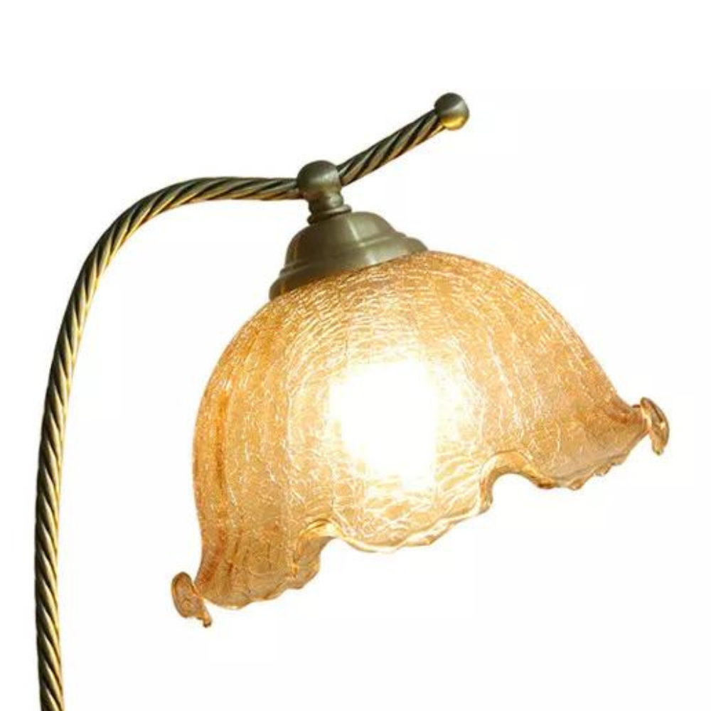 Lampadaire chaleureux SerenityGlow
