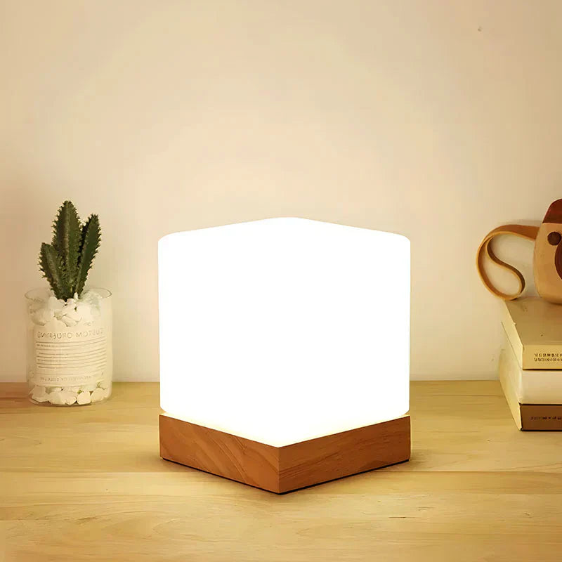 LumoCube - Lampe de table en forme de cube avec pied en bois léger