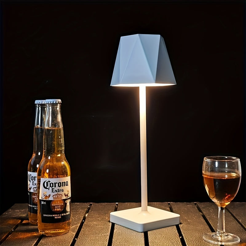 Lampe de bureau LED moderne en métal poli