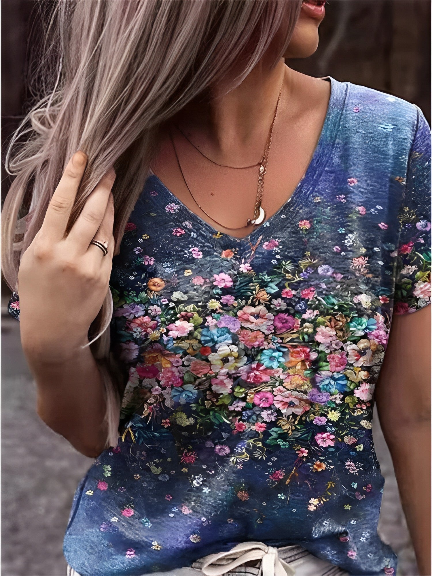 T-shirt à col en V à imprimé floral unique