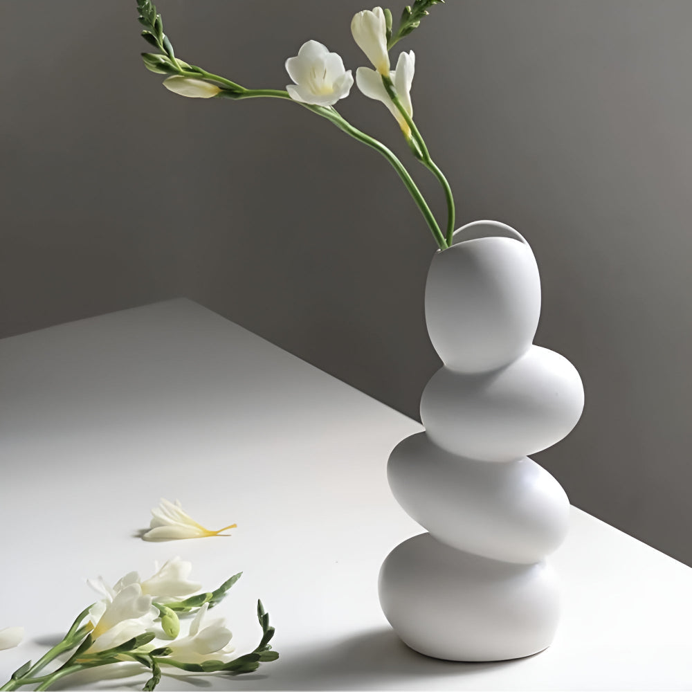 Vase en céramique ovoïde OvaForm - Décoration moderne en forme d'œuf pour centre de table