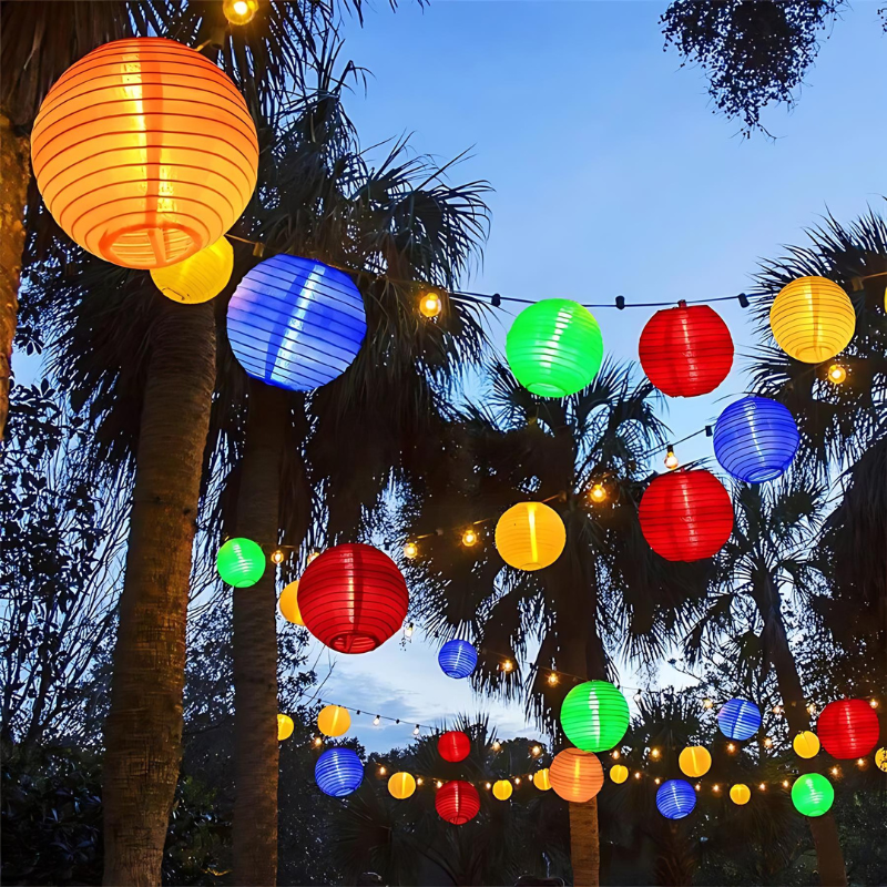 LumiFest – Lanternes en papier alimentées par énergie solaire