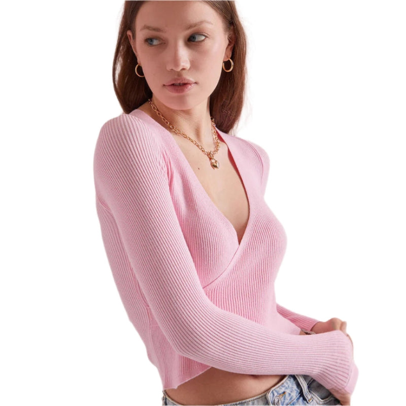 Top enveloppant ajusté Velira avec décolleté en V