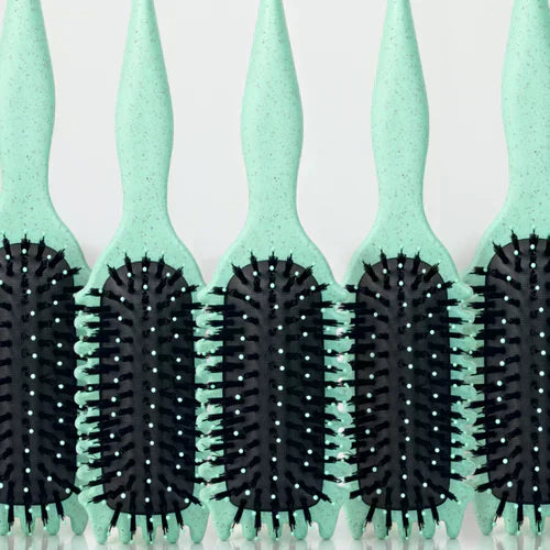 Brosse de Styling 3-en-1 – Parfaite pour des Boucles Définies, Séparation et Contrôle des Frisottis