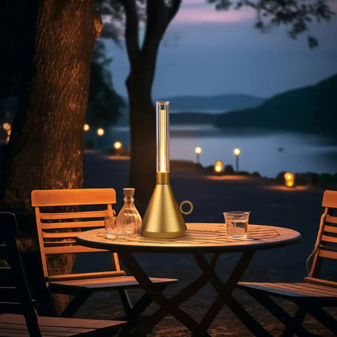 LumiCone - Lampe de table LED moderne avec tube transparent et base conique