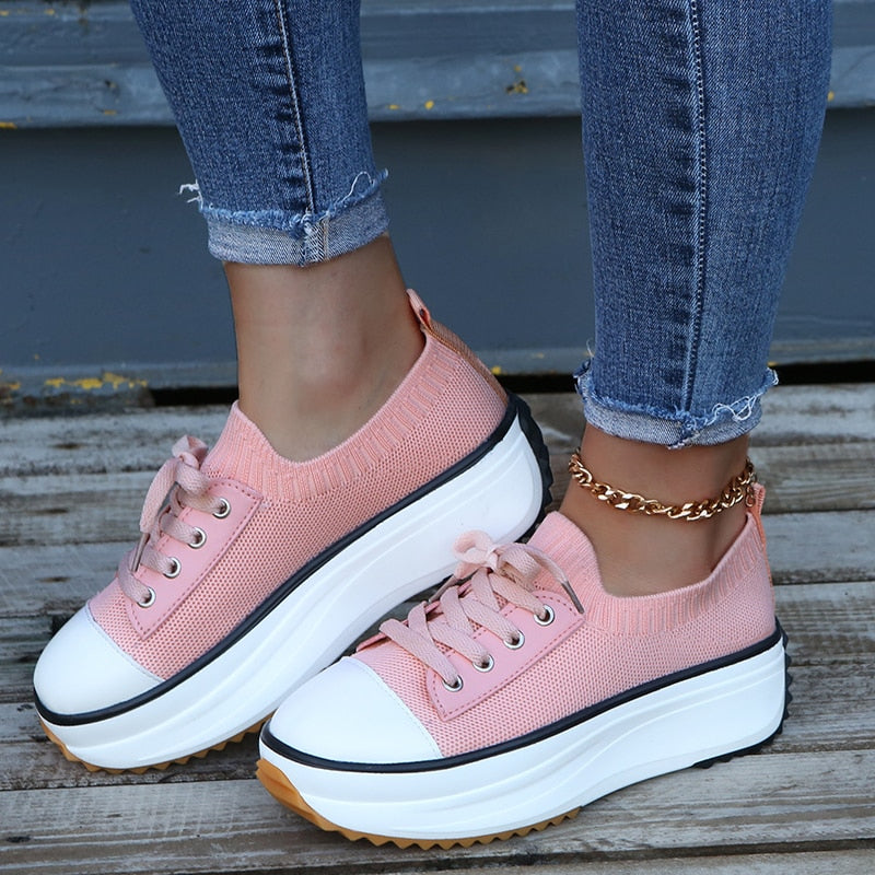 Sneakers Thora élégantes avec semelle plus épaisse et lacets ajustables
