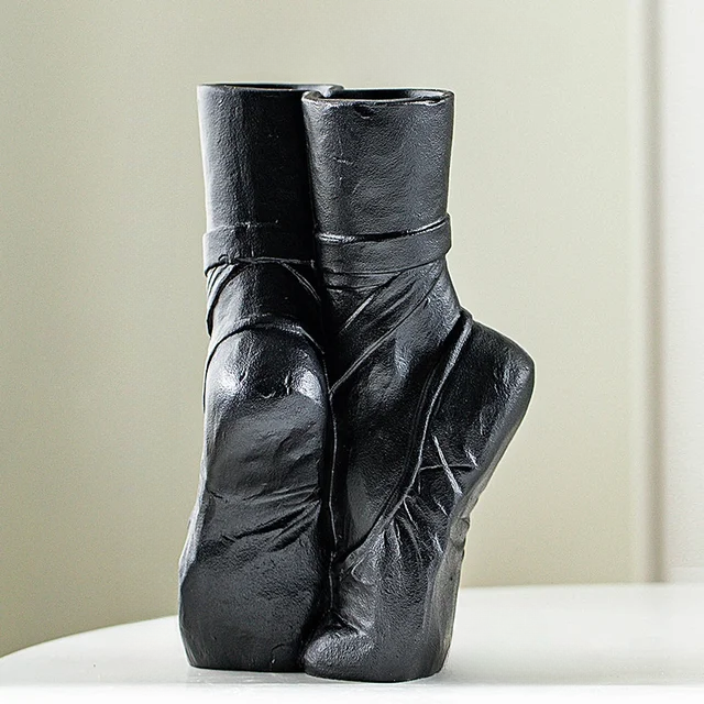 Vase à fleurs en céramique inspirée du ballet élégant
