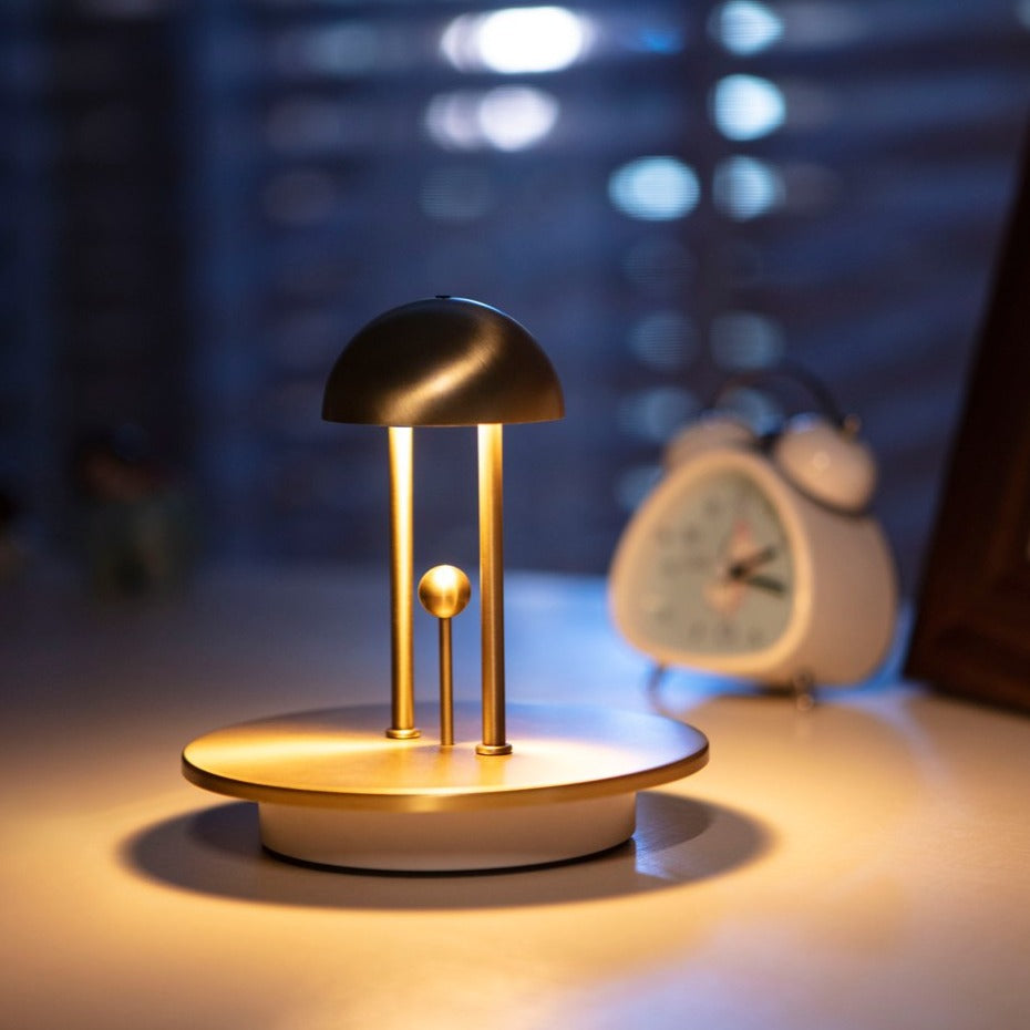 LumaDome - Lampe de table au design minimaliste en forme de dôme