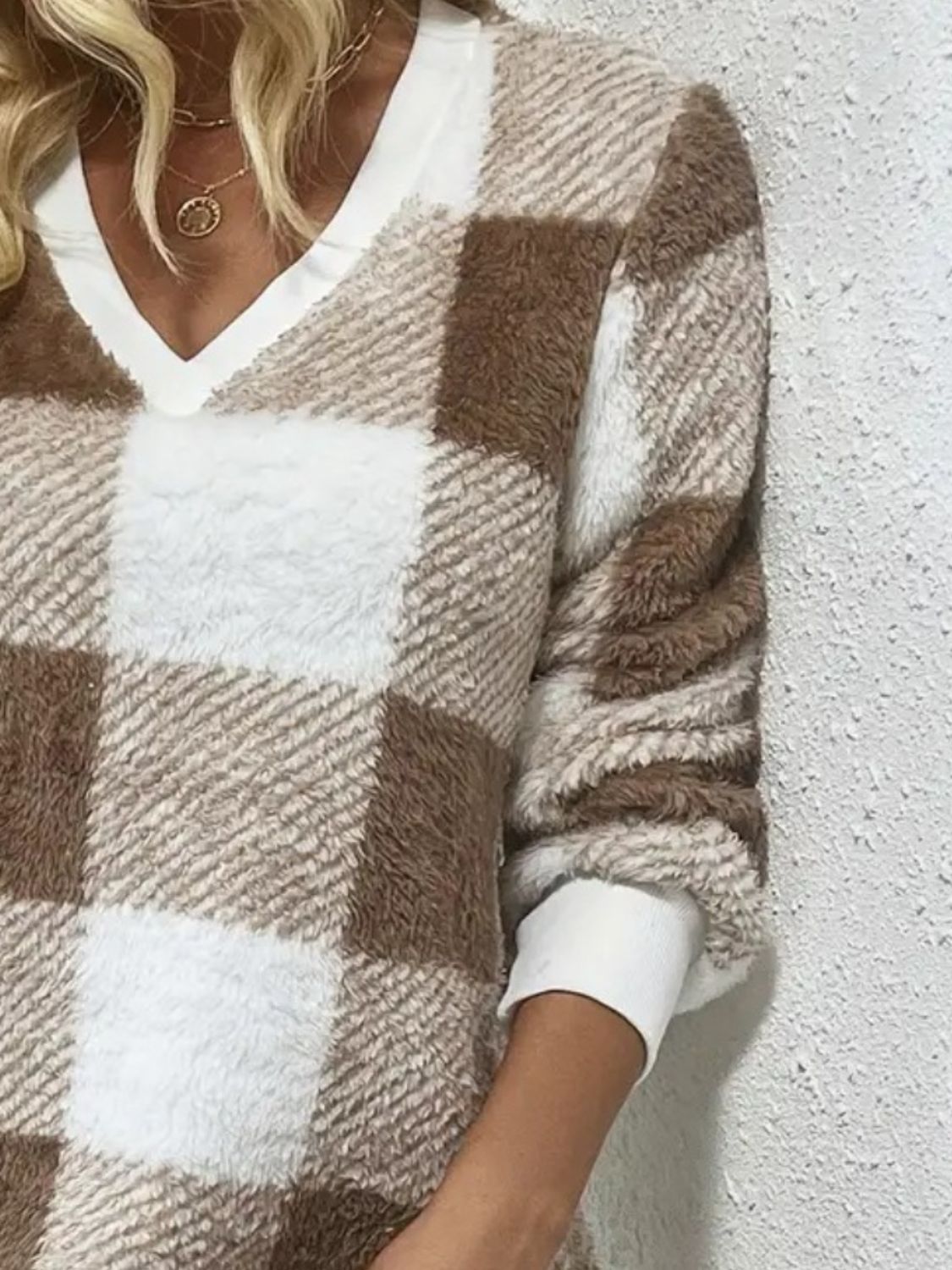 Emilia - Robe décontractée à manches longues et col en V à carreaux