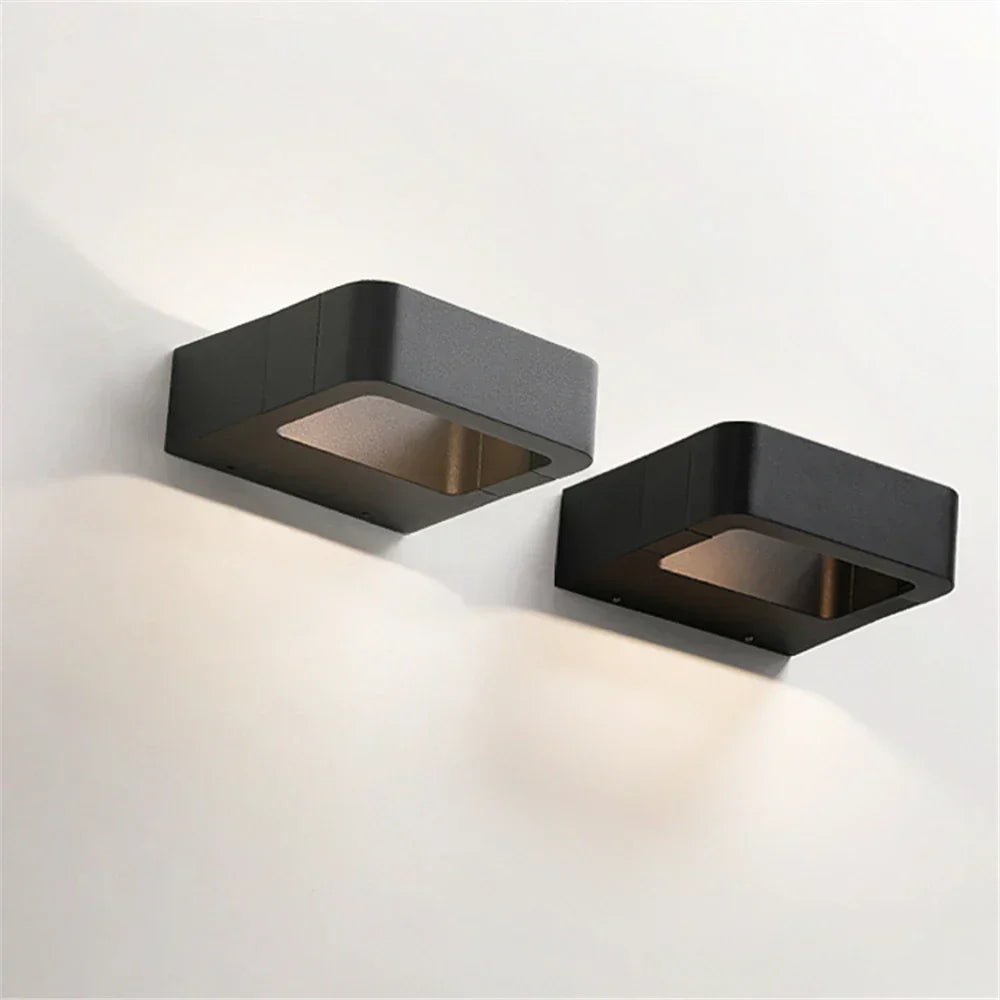 Lampe murale LED ClearSense avec capteur de mouvement et design élégant