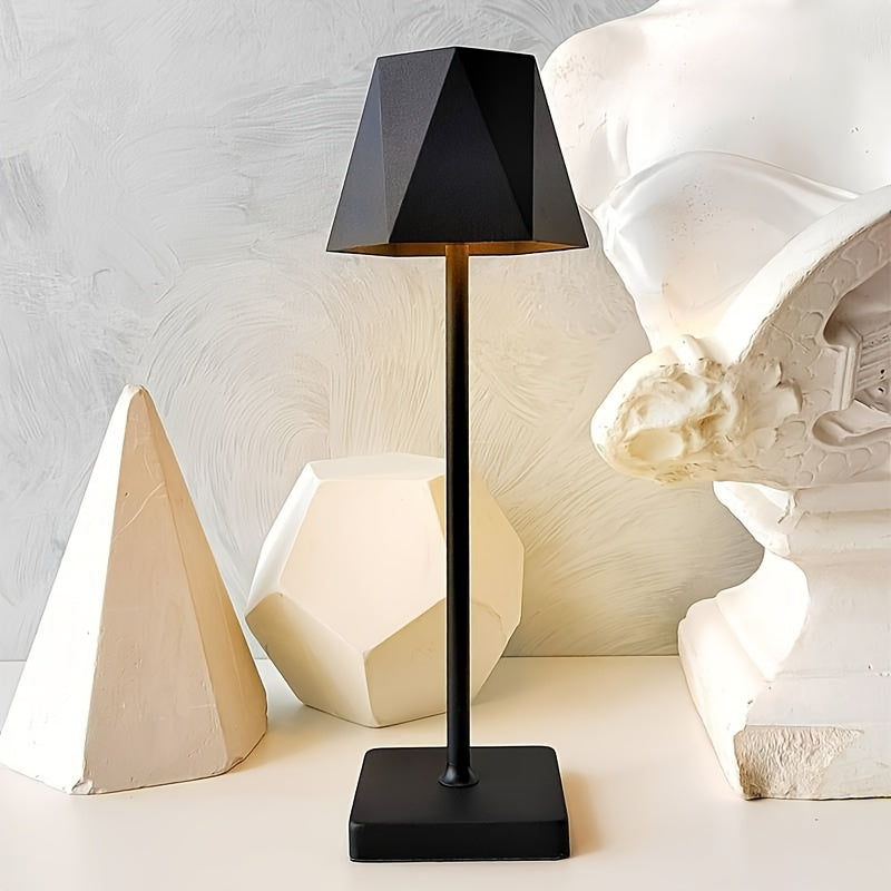 Lampe de bureau LED moderne en métal poli
