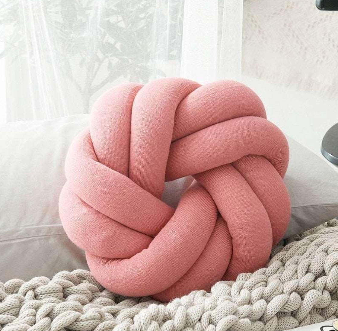 Coussin à nœud tissé chic pour un confort moderne