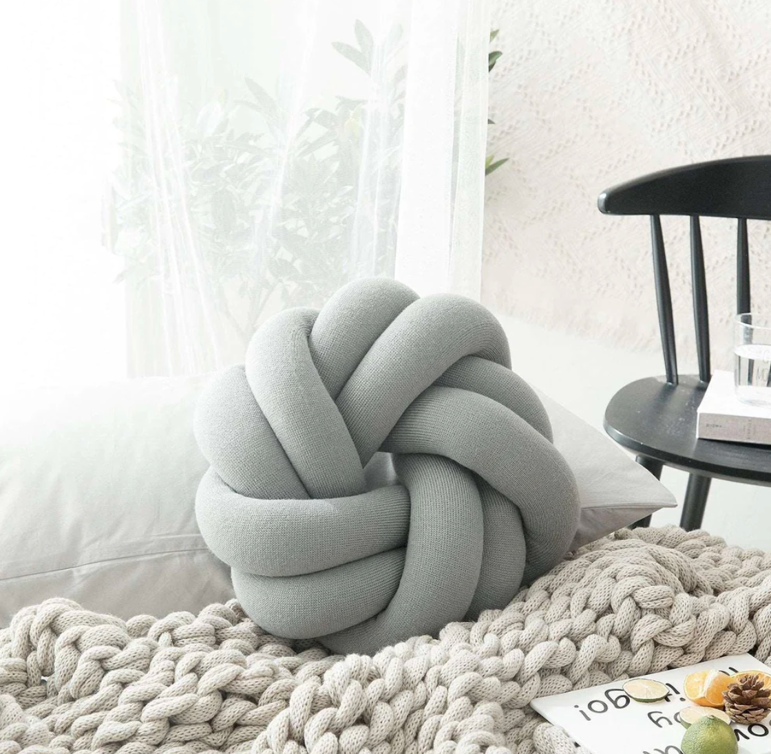 Coussin à nœud tissé chic pour un confort moderne