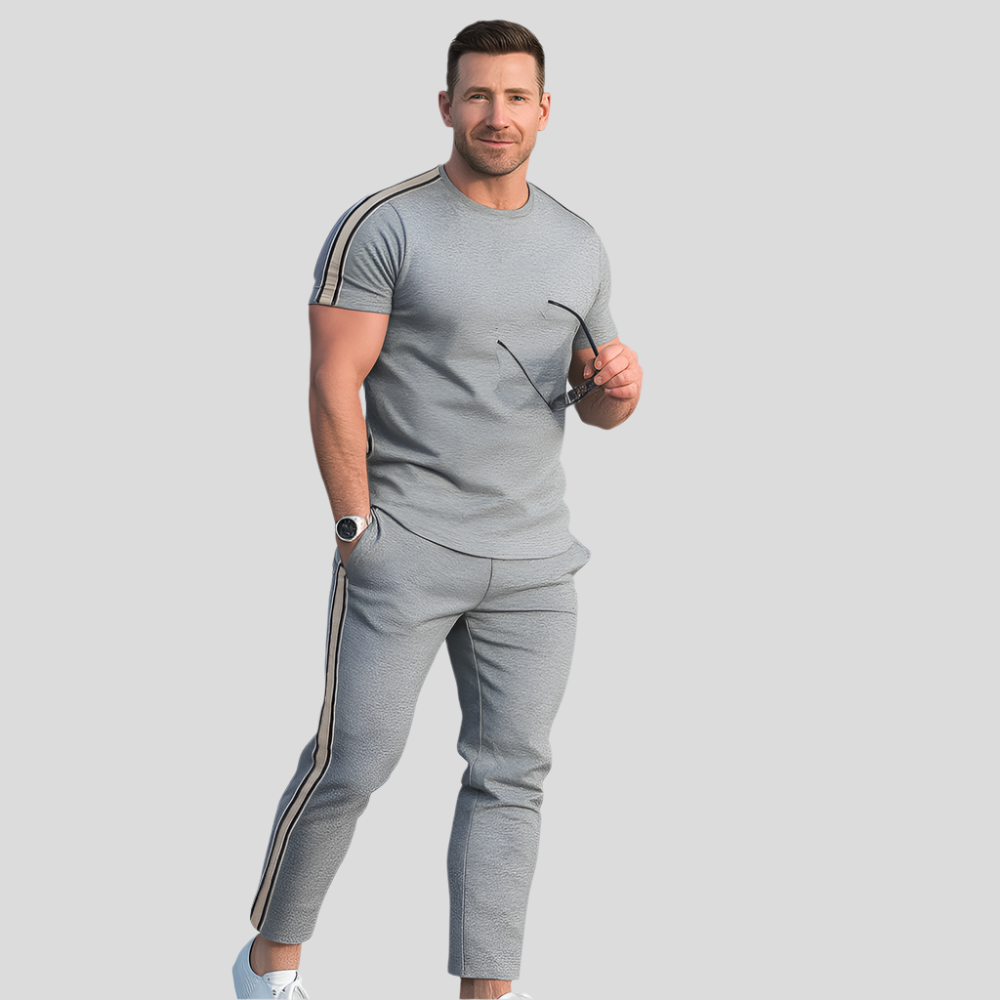 Tenue rétro streetwear pour hommes – T-shirt amples avec bandes latérales et pantalon assorti