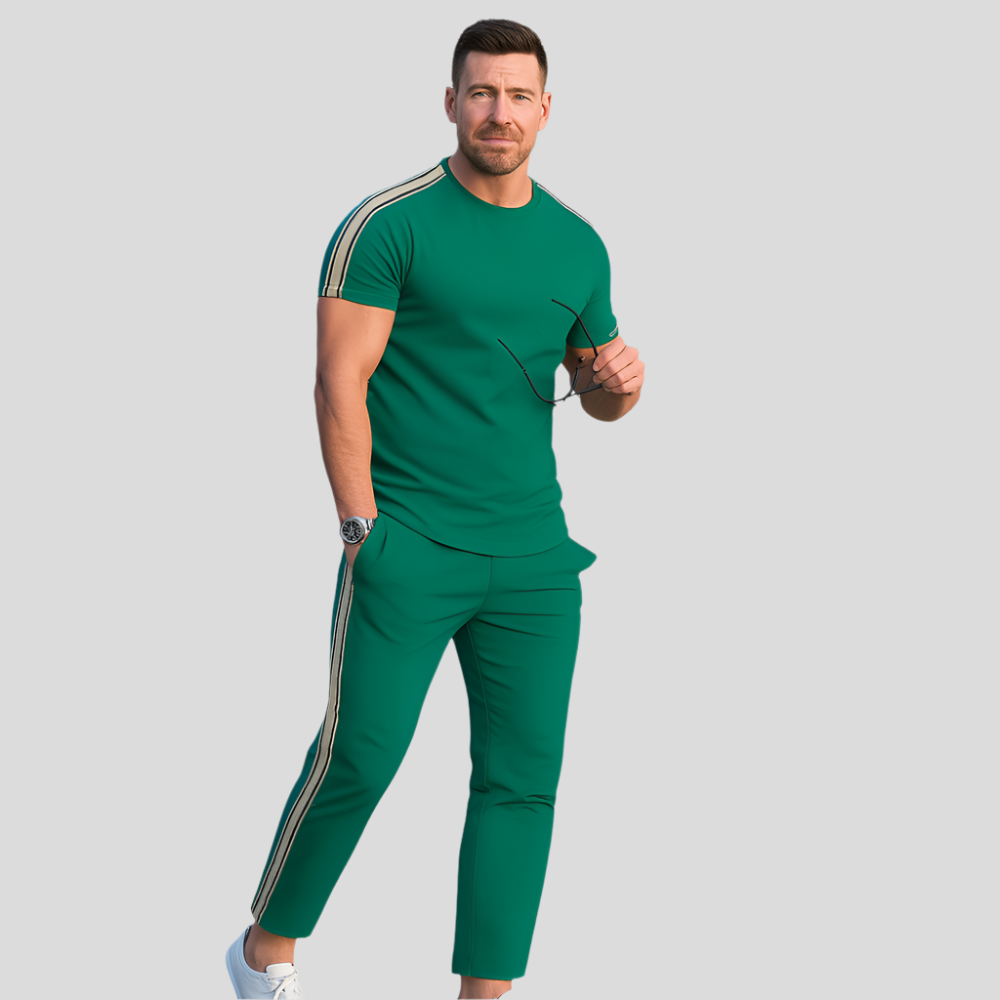 Tenue rétro streetwear pour hommes – T-shirt amples avec bandes latérales et pantalon assorti