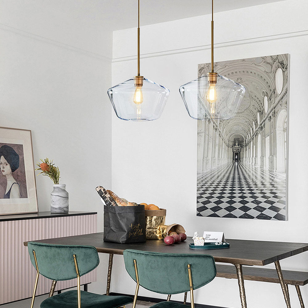 LumaGlow - Pendentif élégant en verre clair avec finition en laiton