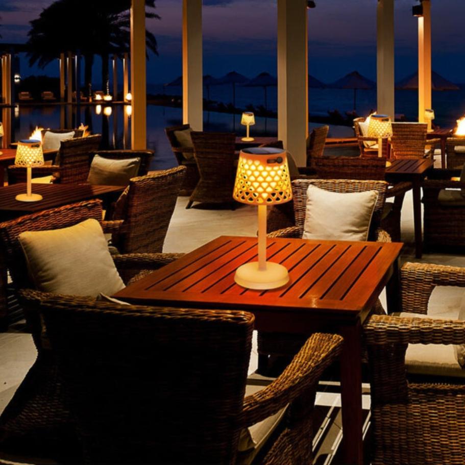 SunBeam - Lumière solaire moderne pour une utilisation en extérieur