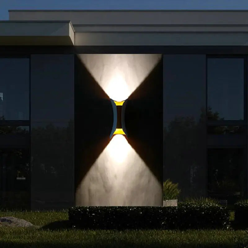 Luno - Applique à LED extérieure à bordure en bois