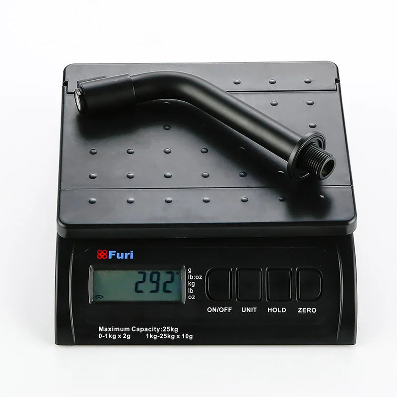 LuxFlow - Robinet mural élégant et moderne