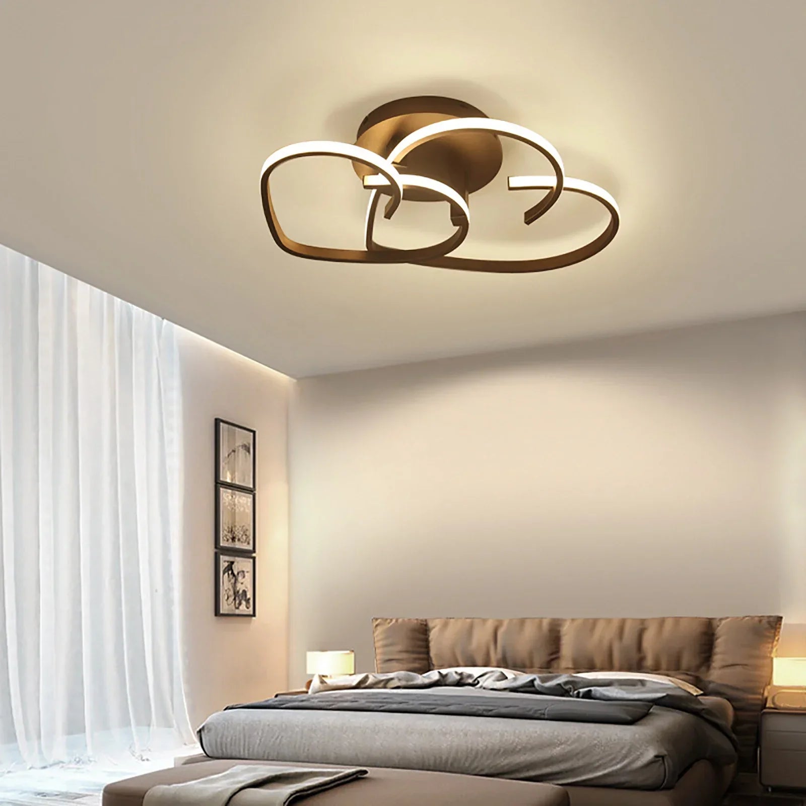 LumiHjerte Lampe de Plafond LED – Éclairage en Forme de Cœur Romantique pour des Espaces Agréables