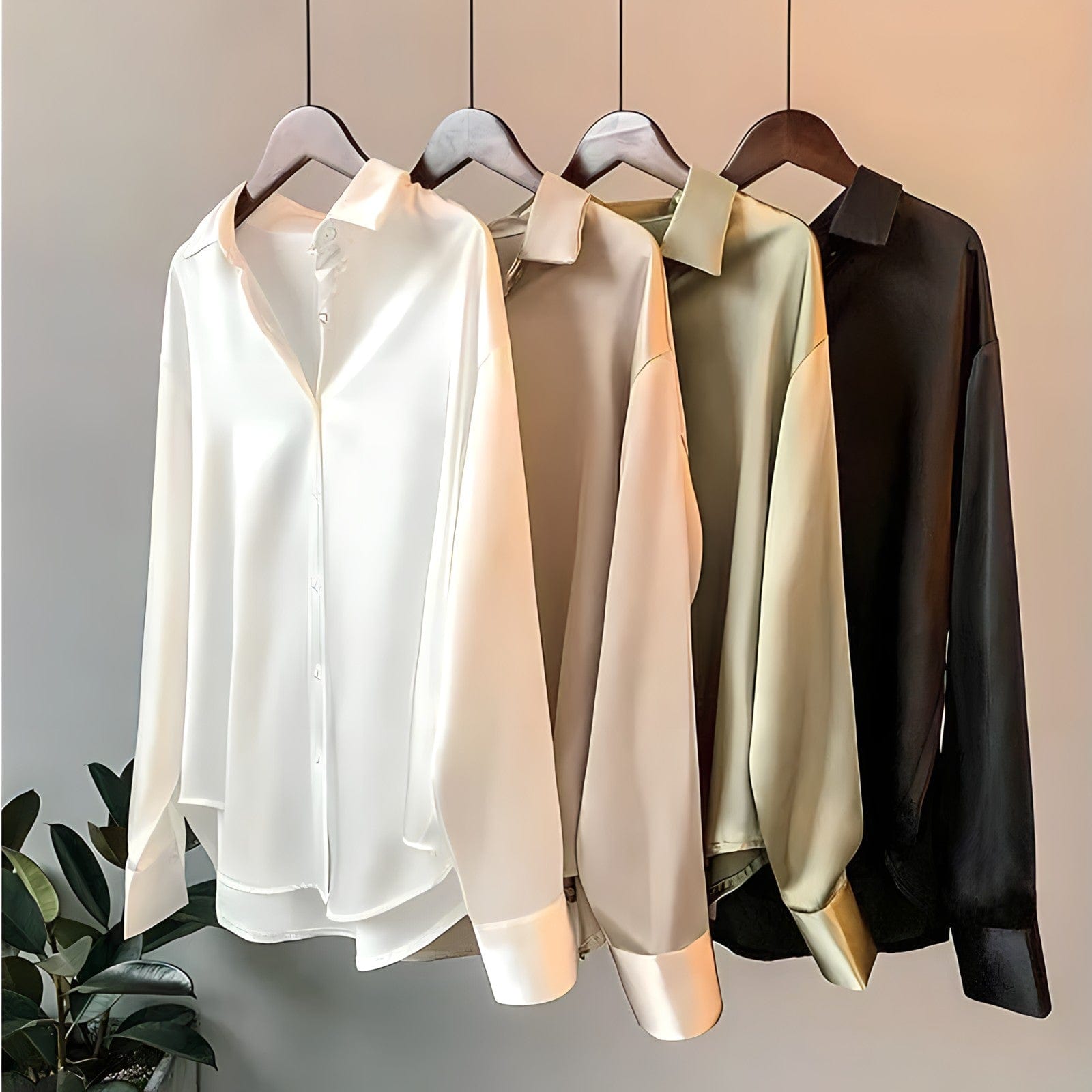 Brigitte - Élégante blouse en satin à manches longues avec col classique