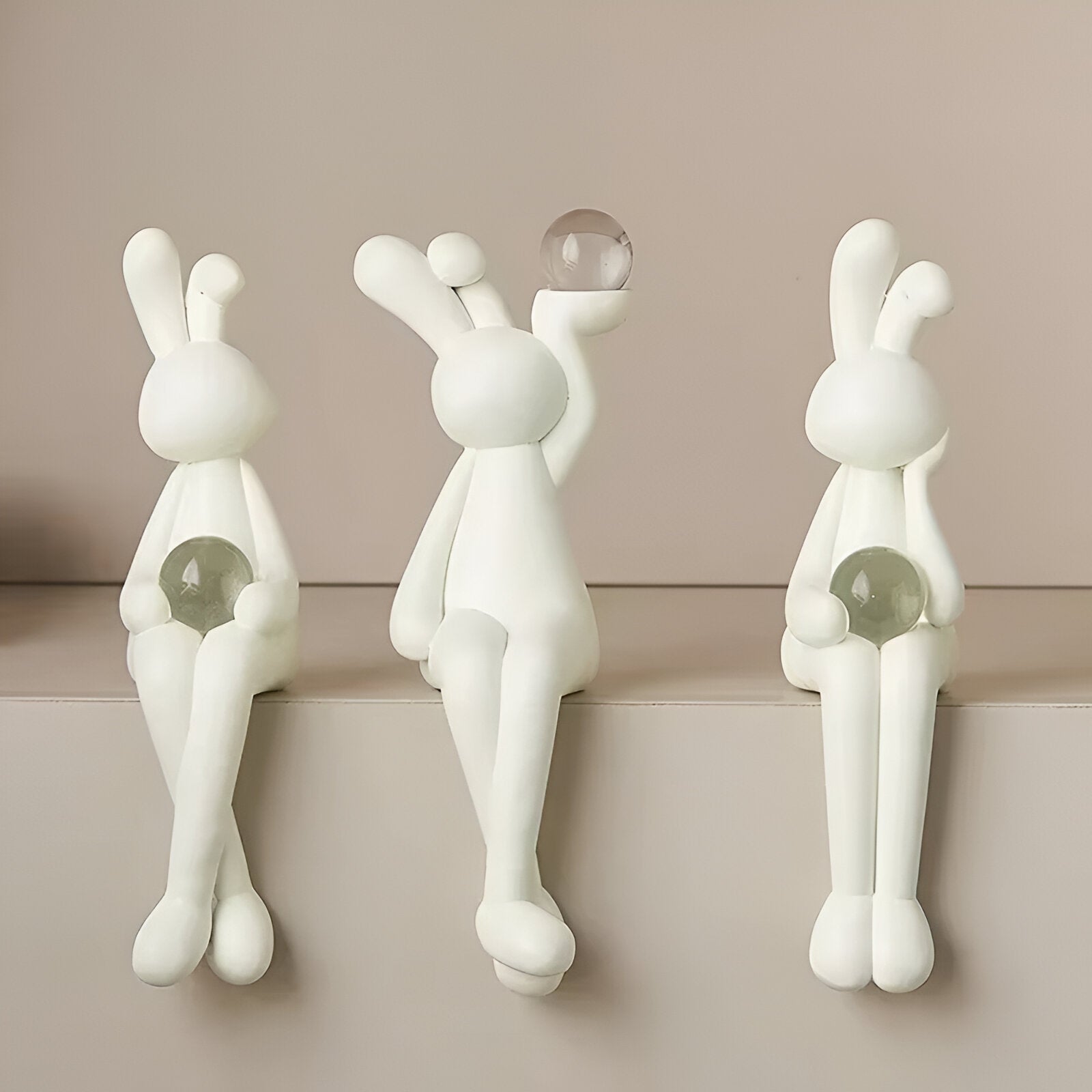 BunnyOrb - Figurines de lapin élégantes avec boule en verre