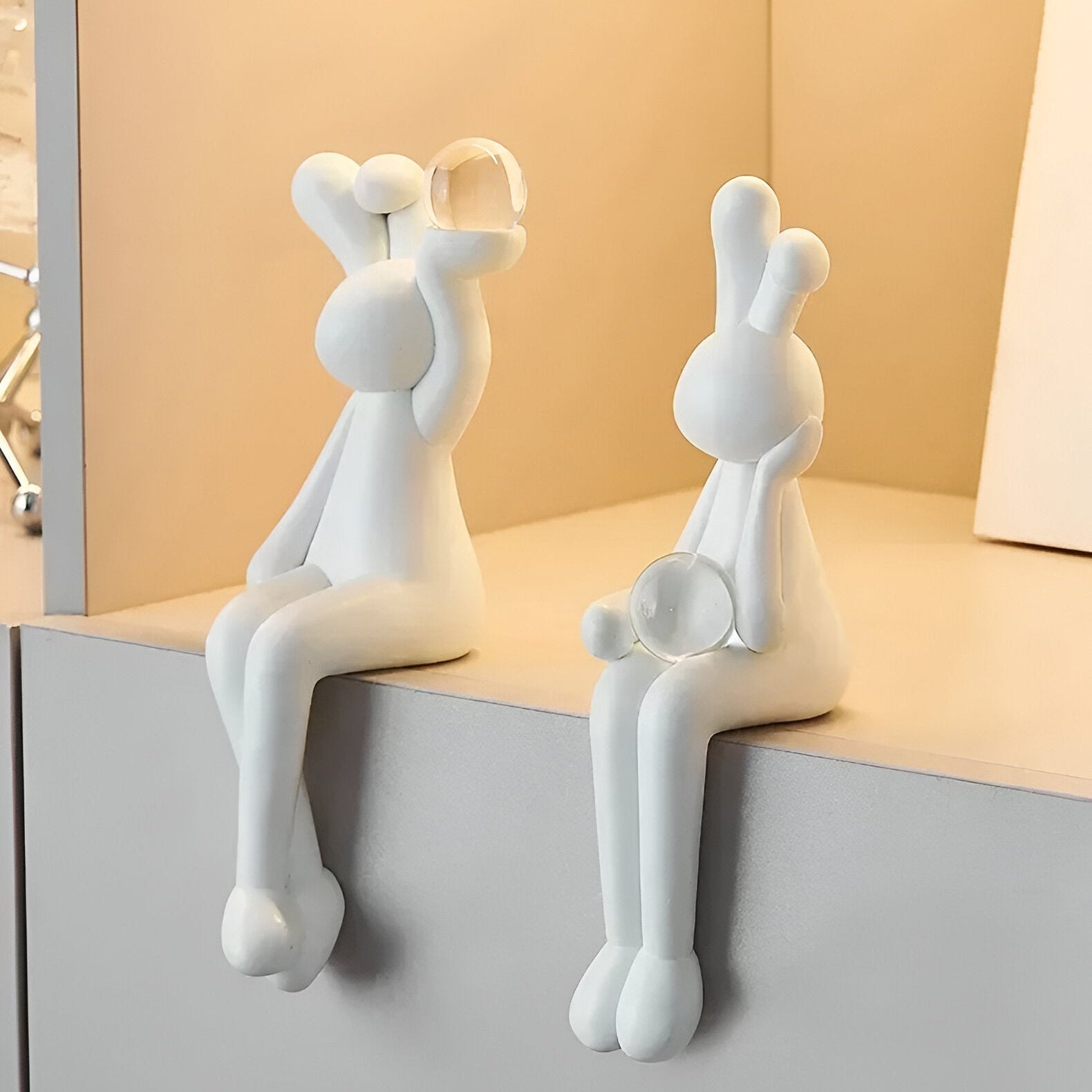 BunnyOrb - Figurines de lapin élégantes avec boule en verre