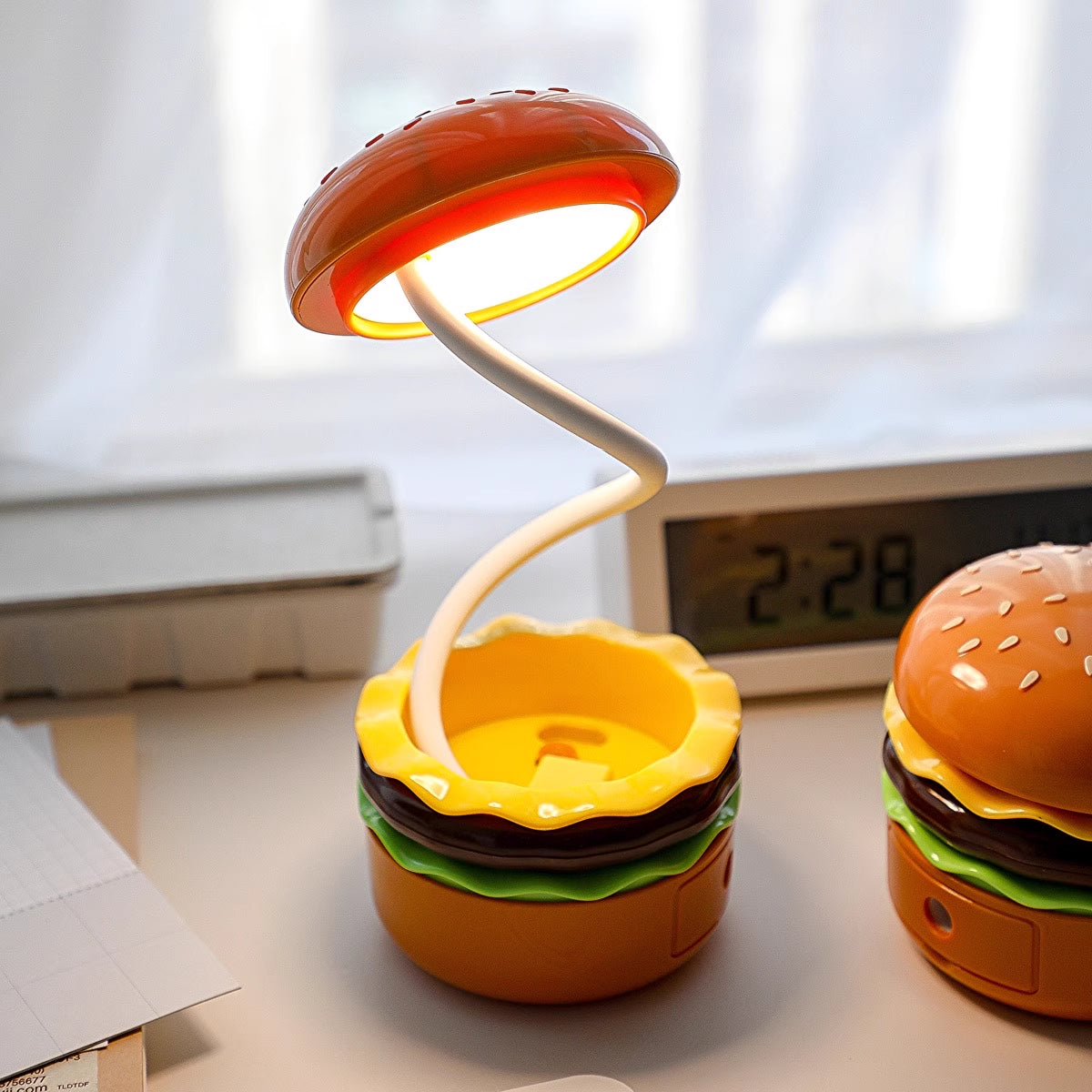 Lampe de table hamburger charmante