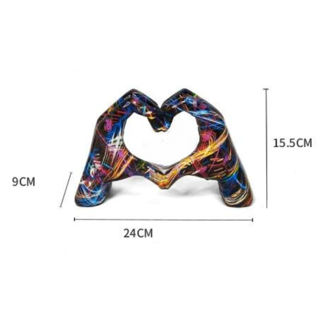 Sculpture de main en geste de cœur élégante