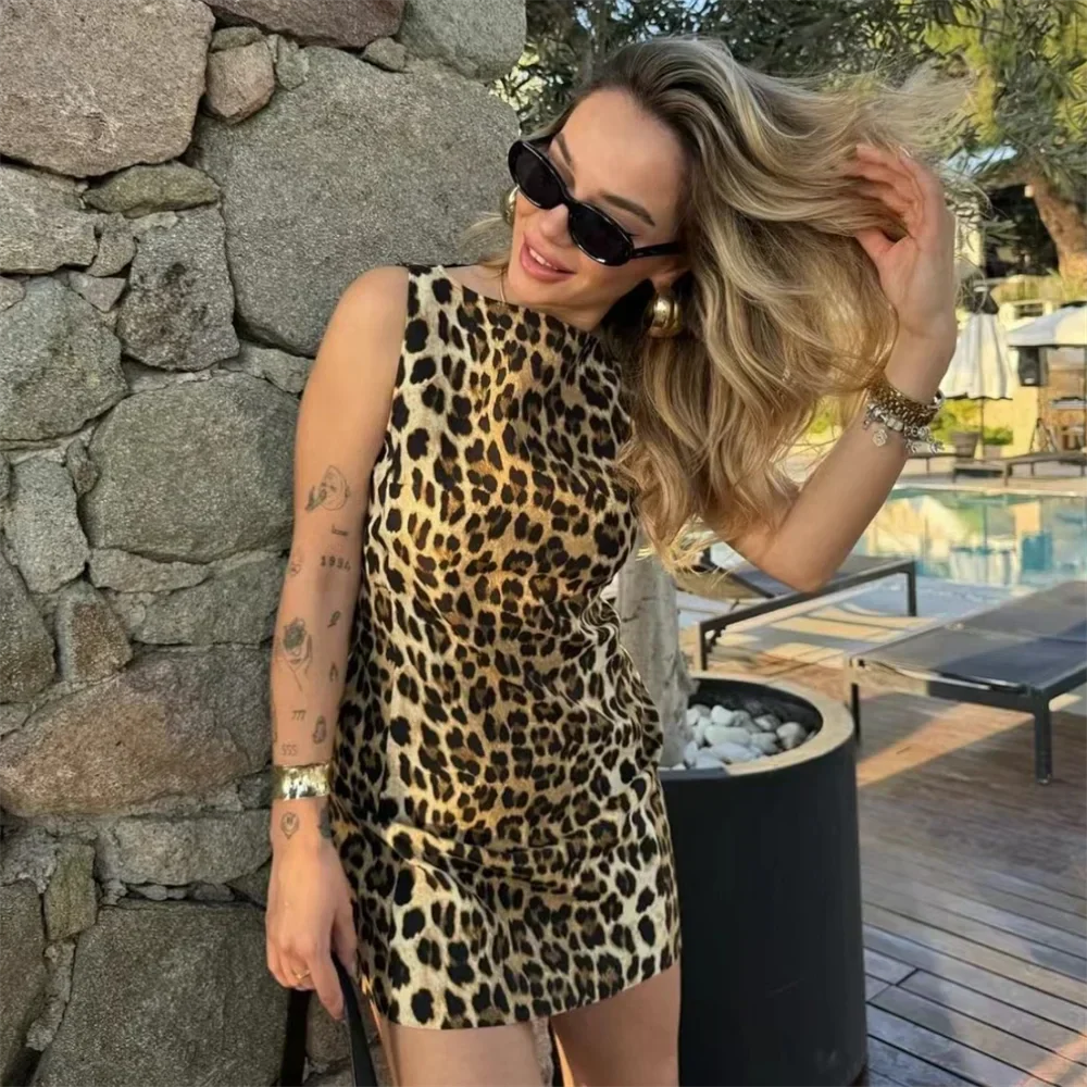 Robe à imprimé léopard d'été