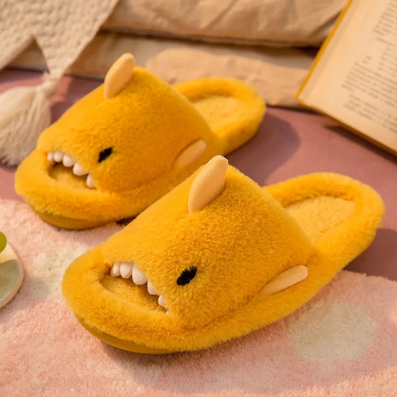 SharkSnug - Chaussons en peluche requin dessin animé pour enfants