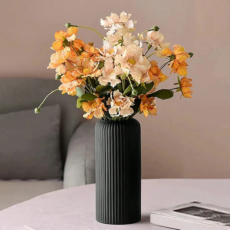LineaForm - Vase artistique moderne en céramique à rayures