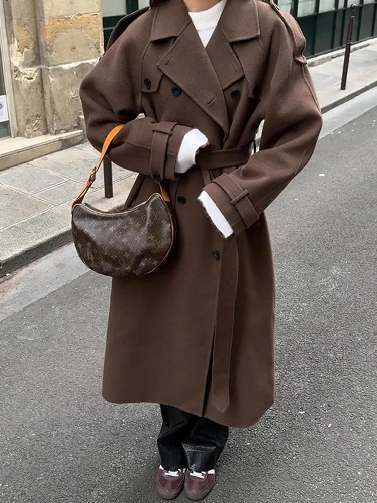 Manteau long élégant Noemi en laine avec ceinture