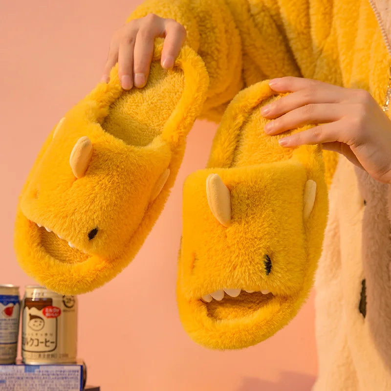 SharkSnug - Chaussons en peluche requin dessin animé pour enfants